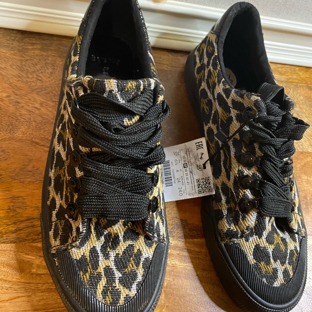 Bershka - Women’s Shoes 👟 - Picture 5 of 10